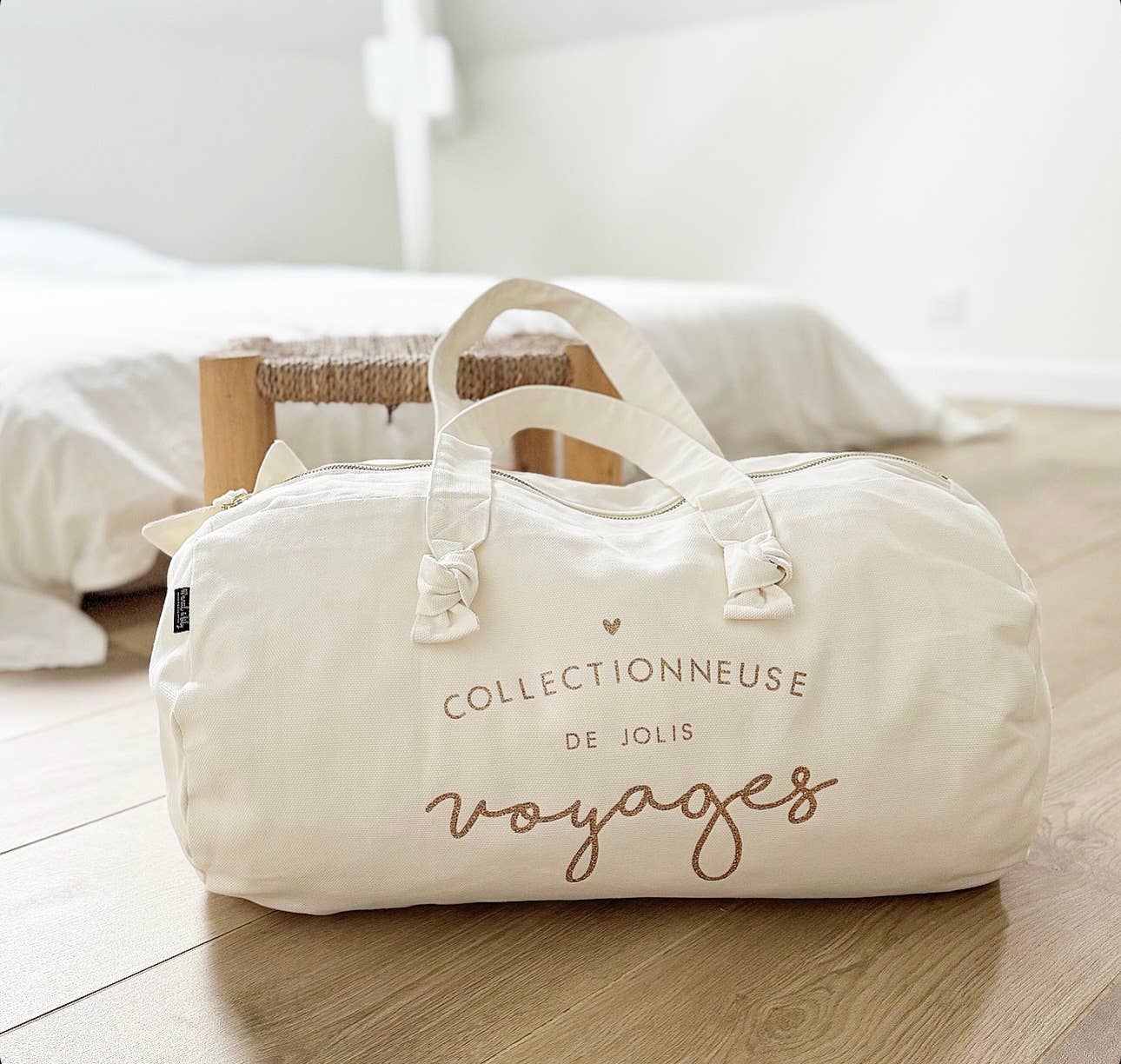 "Collector of Lovely Trips" Cotton Canvas Duffle - Milk & Gold | Collectionneuse de Jolie Voyages